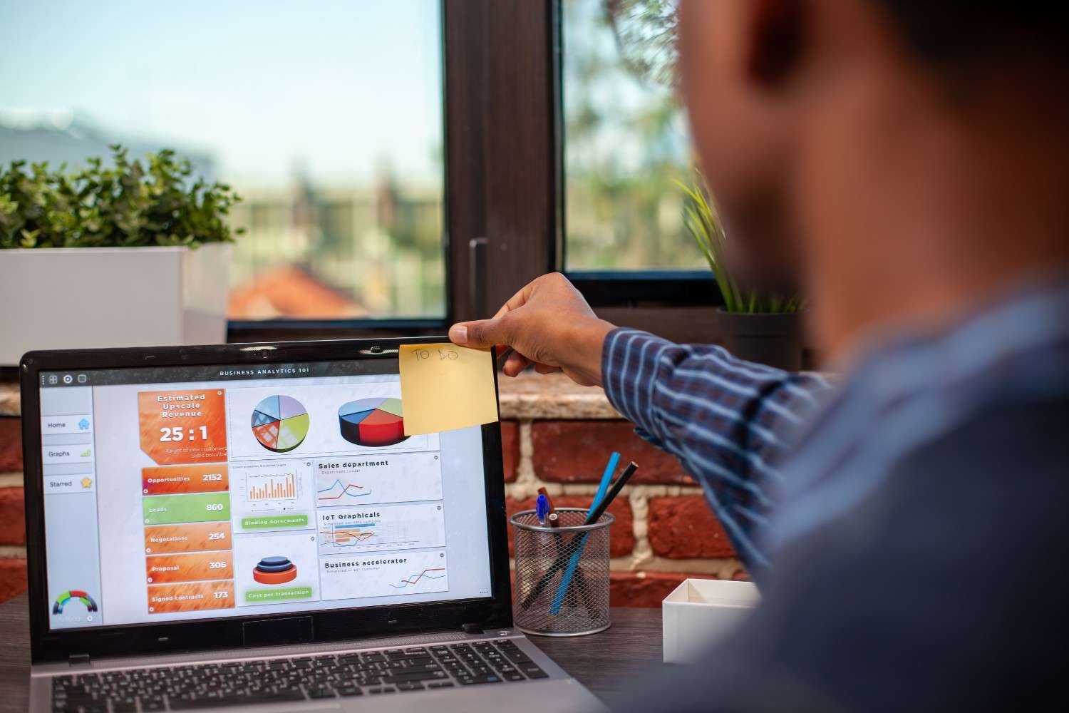 How to Optimize Product Pages for SEO in E-Commerce and Boost Your Rankings