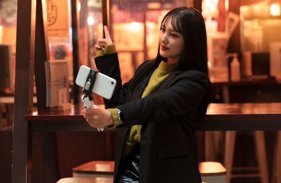 How Did Alibaba Turn Livestream Viewers Into Moviegoers